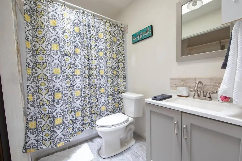 Holiday home Cheerful 2 Bedroom Home Near Virginia Wesleyan Virginia Beach United States